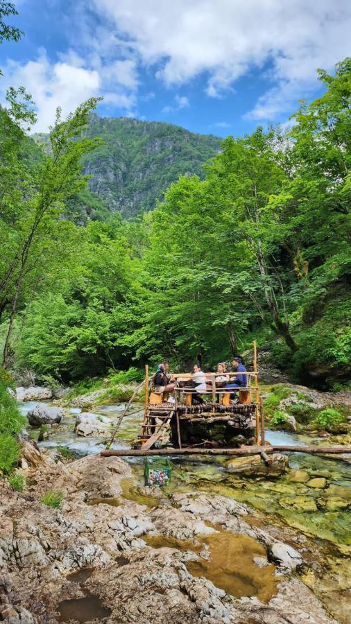 Bujtina Carku Theth Exterior foto