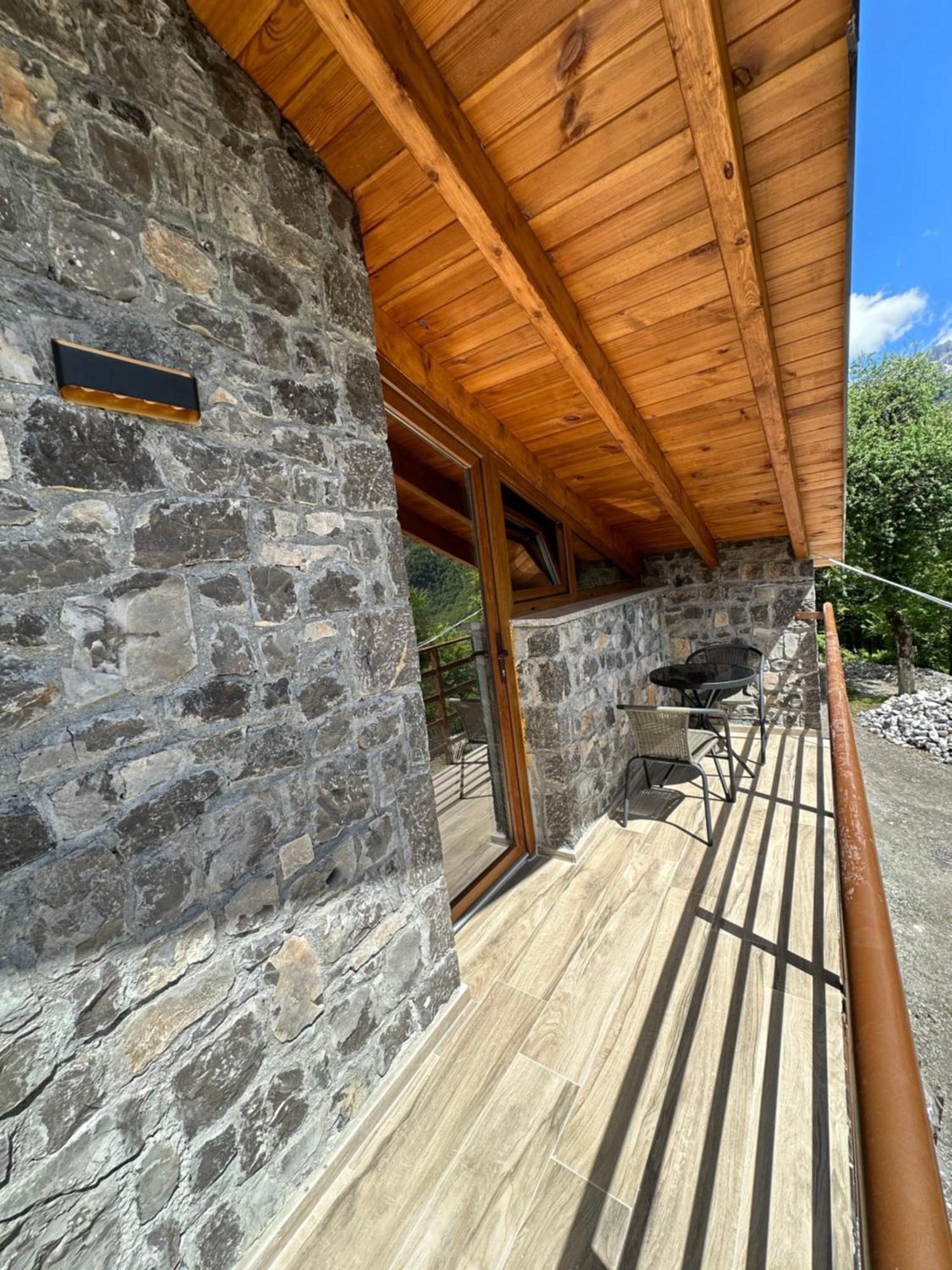 Bujtina Carku Theth Exterior foto